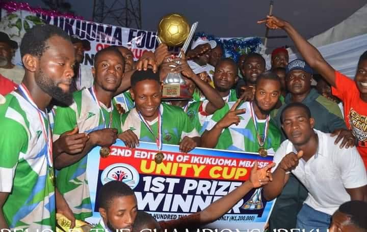 Hon Chibuzor Agulanna congratulate Ibeku Okwuator Football Team victory at Ikukuoma Mbaise Unity Cup