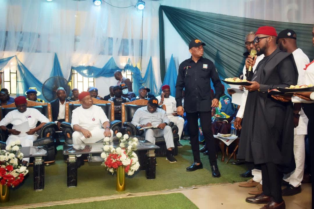 Mbaitoli Town Hall meeting: Governor Uzodimma expresses delight at Unity of APC in the LGA 